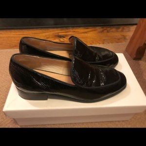 Carmen’s black patent loafers 👞